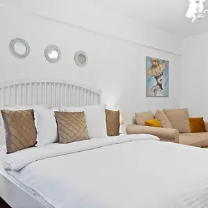Sudului 303 By Mrg Apartament