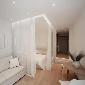 V1 Boutique Rooms, Nilie Hospitality Mgmt Apartament Salonic